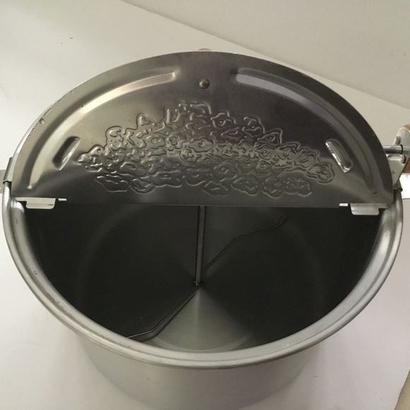 Whirley popcorn. The genuine aluminum pan. New - Picture 3 of 5